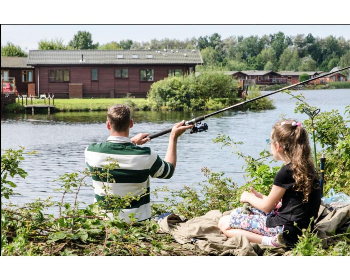 9B Arnside South Lakeland By Waterside Holiday Lodges คาร์นฟอร์ธ ภายนอก รูปภาพ