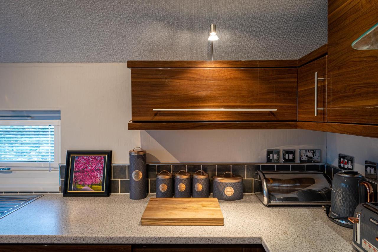 9B Arnside South Lakeland By Waterside Holiday Lodges คาร์นฟอร์ธ ภายนอก รูปภาพ